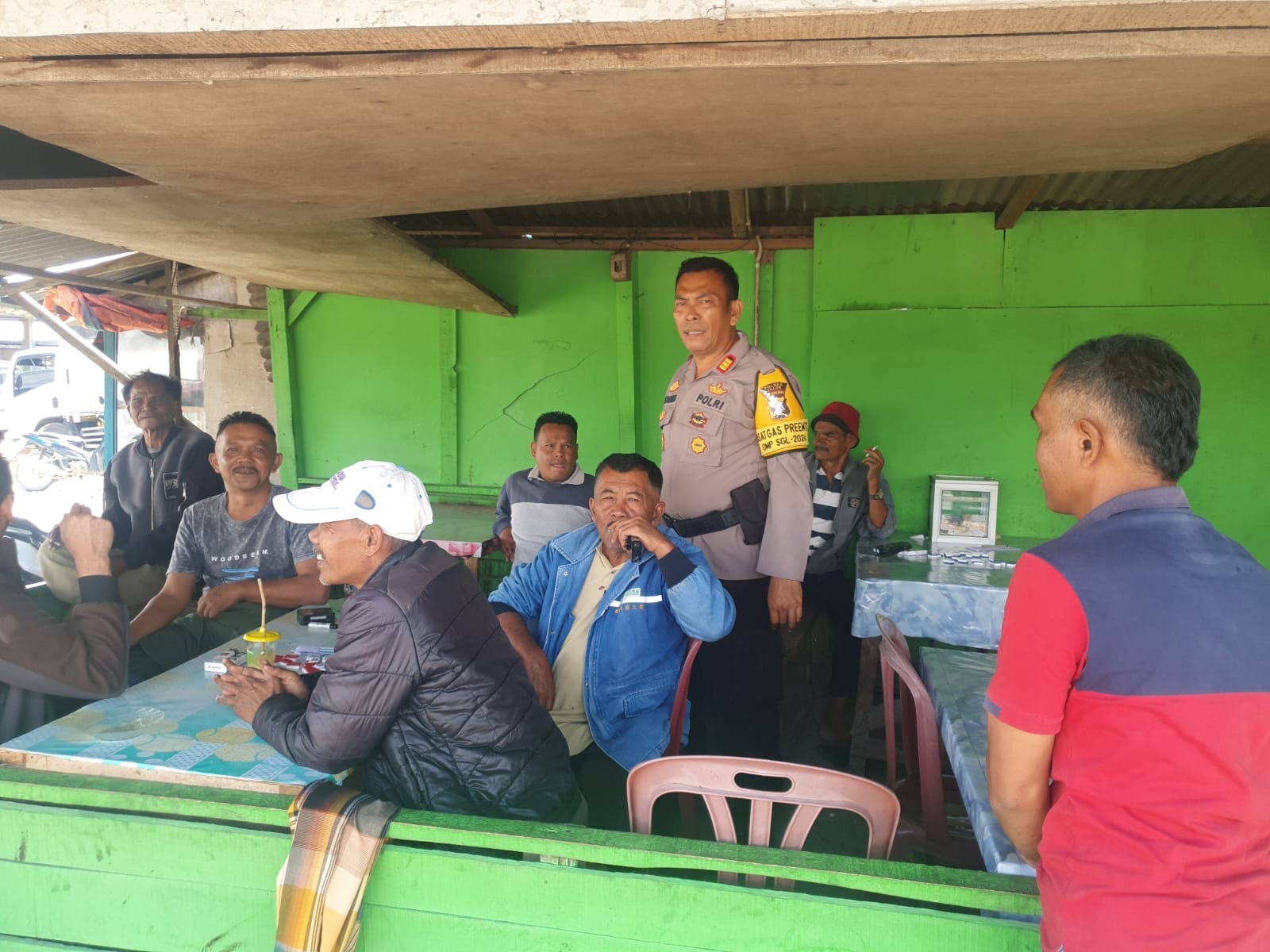 Kasat Binmas Polres Solok di Nagari Alahan Panjang Gelar Jumat Curhat