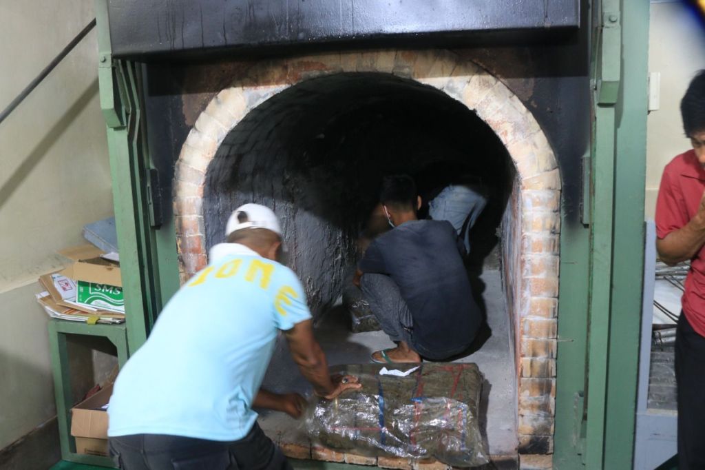 Ditresnarkoba Polda Sumbar Musnahkan Barang Bukti Tindak Pidana Narkotika Jenis Ganja sebanyak 263&nbsp;Kg