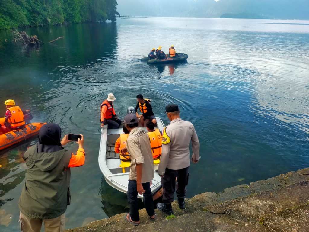 Pencarian Nelayan Hilang di Danau Maninjau Masuki Hari Kelima, Polisi Terus&nbsp;Berupaya