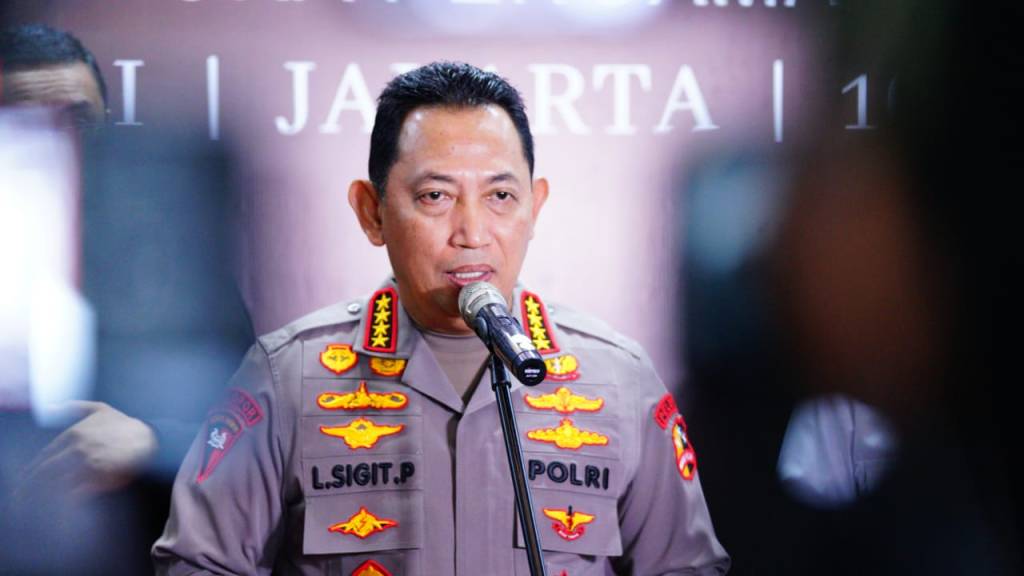 Kapolri: Personel Gabungan Polri-TNI Amankan 61 Ribu Lokasi Ibadah dan Rekreasi Saat Natal-Tahun&nbsp;Baru