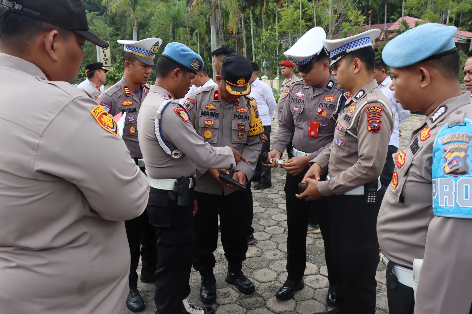 Polres Sawahlunto Lakukan Pemeriksaan Senpi Dinas, Waka Polres Pastikan Penggunaannya Sesuai Aturan