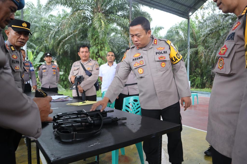 Pastikan Penggunaan Senpi sesuai SOP, Polres Pasaman Barat Lakukan Pengecekan Senjata Api&nbsp;Personel