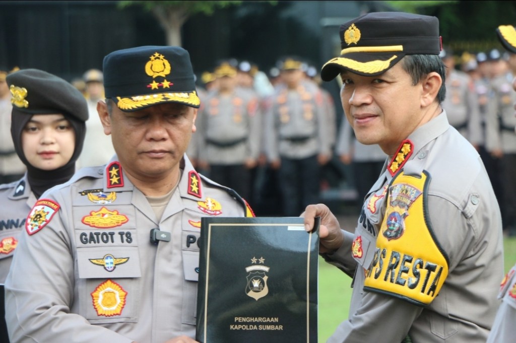 Sukses Dukung Program Kapolda Sumbar dalam Gerakan Subuh Berjamaah,  3 Polres Diganjar&nbsp;Penghargaan
