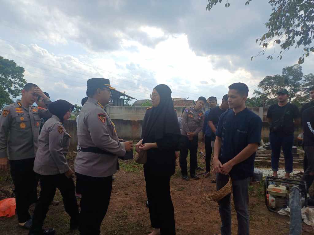 Polri Tawarkan Kakak Briptu Anumerta Ghalib Bergabung Jalur Bintara&nbsp;Rekpro