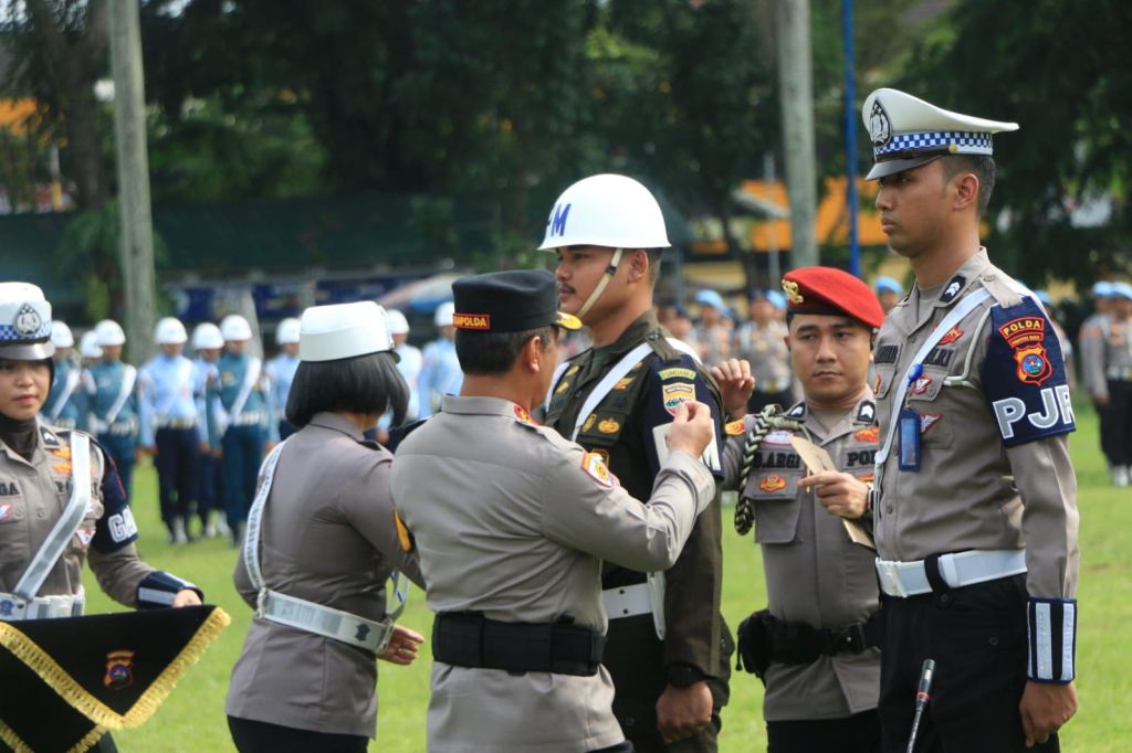 Kapolda Pimpin Apel Gelar Pasukan Operasi Ketupat Singgalang&nbsp;2025