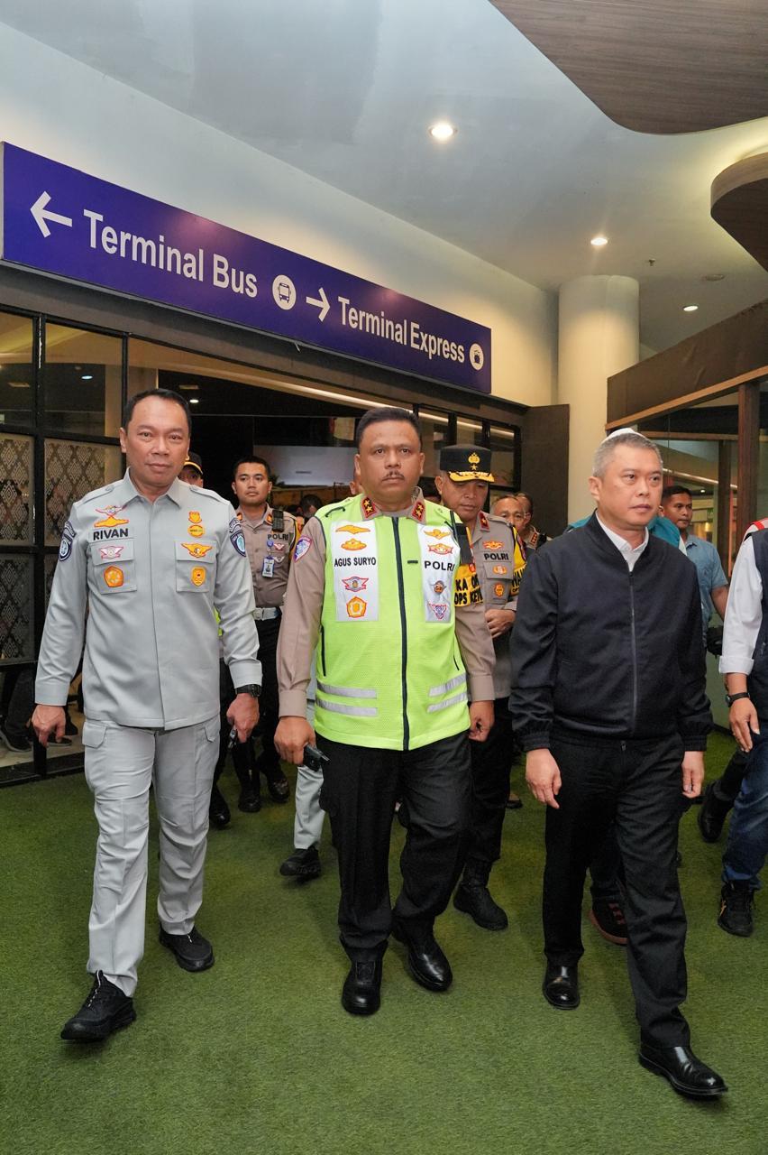 Kakorlantas-Menhub Pantau Hari Pertama Operasi Ketupat&nbsp;2025