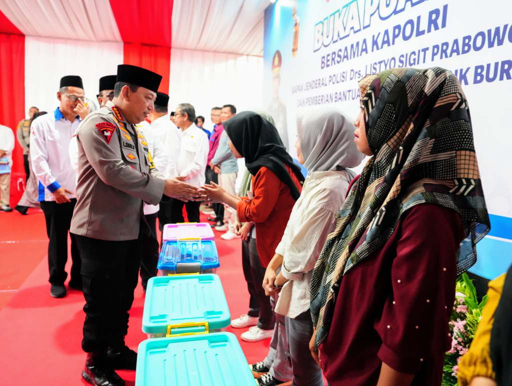 Buka Bersama Dengan Buruh, Kapolri Sampaikan Kabar&nbsp;Gembira