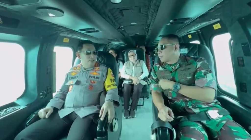 Menko PMK, Kapolri-Panglima TNI Naik Heli Pantau Arus Mudik di Pelabuhan&nbsp;Merak