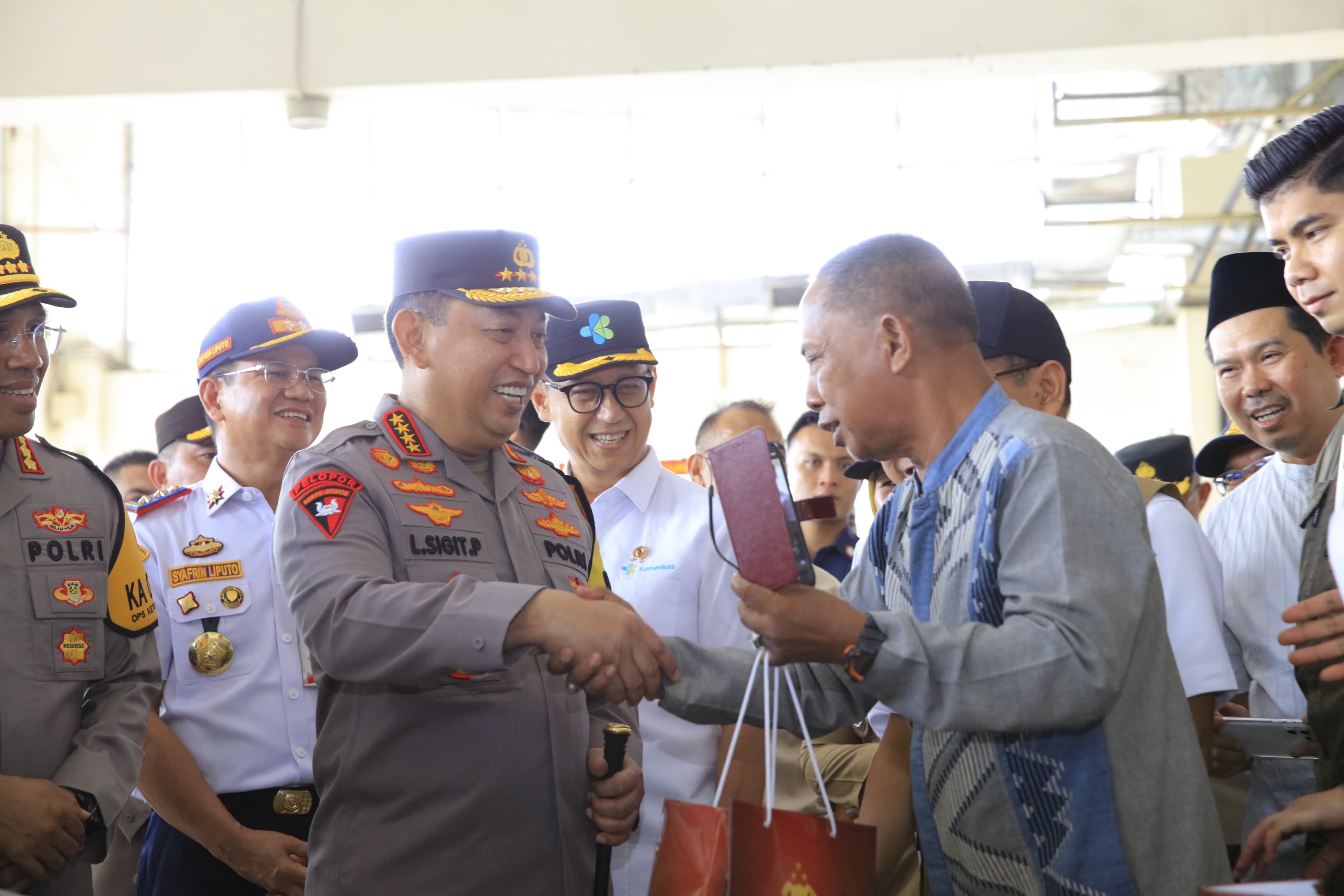 Tinjau Terminal Pulo Gebang, Kapolri Perintahkan Petugas Persiapkan Skema Rekayasa Lalu Lintas