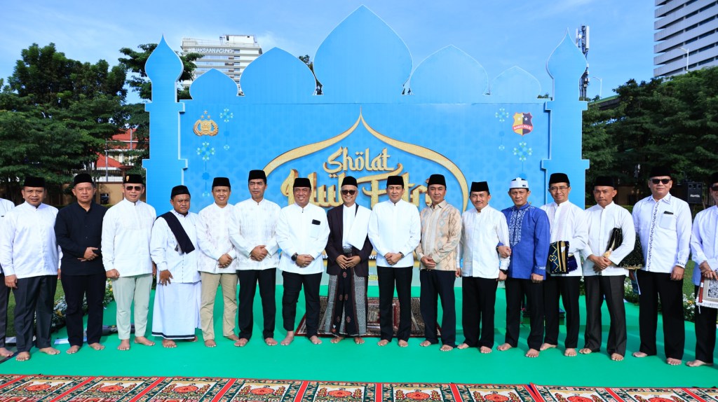 Wakapolri dan PJU Polri Laksanakan Salat Ied di Lapangan&nbsp;Bhayangkara