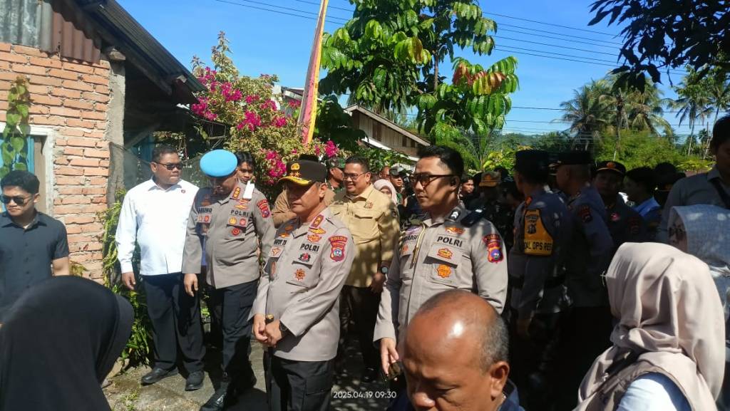 Pastikan Berjalan Aman dan Kondusif, Kapolda Sumbar Irjen Pol Gatot Tri Suryanta Pantau Langsung Jalannya PSU&nbsp; di Kabupaten&nbsp;Pasaman