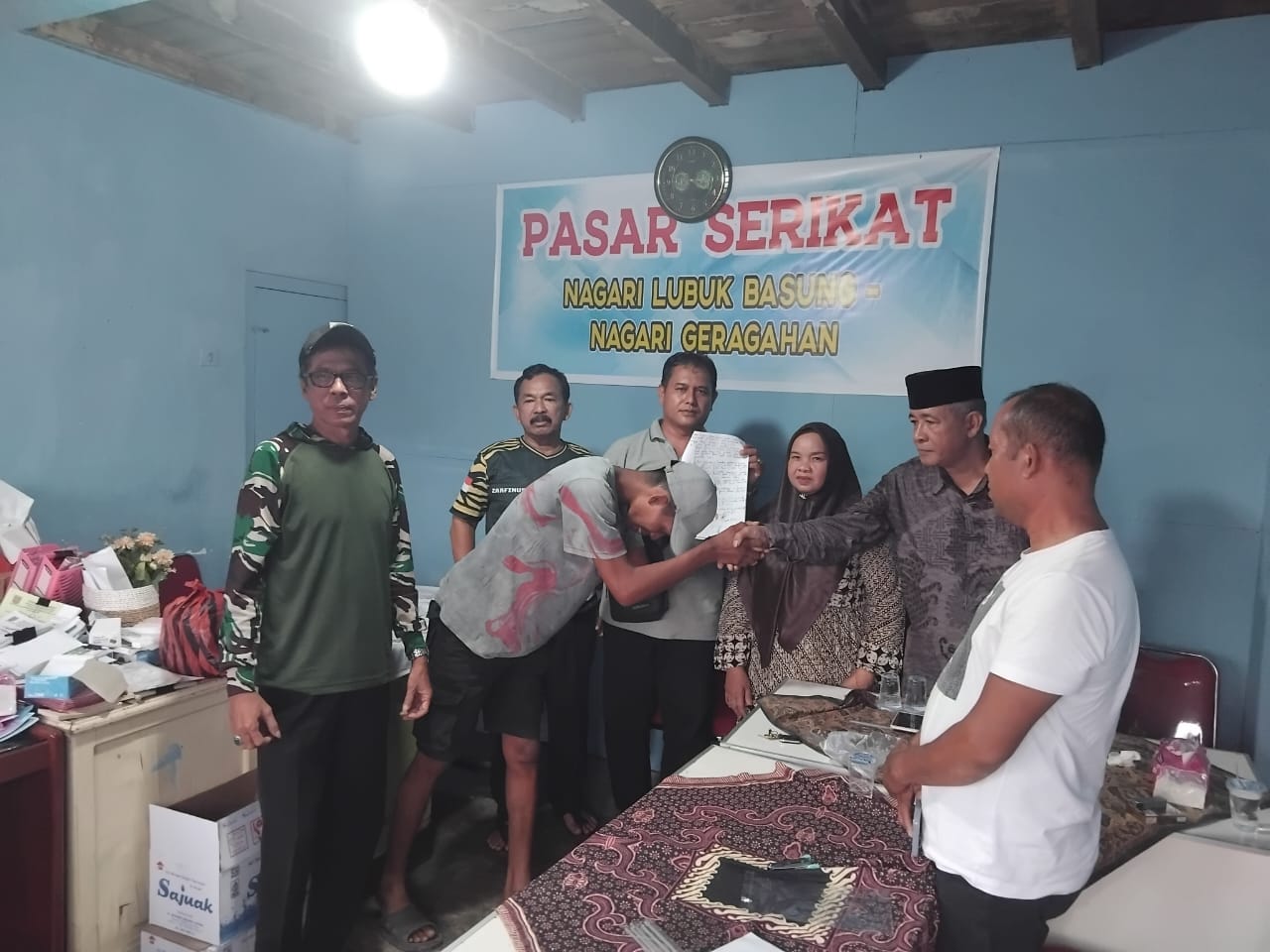 Polsek Lubuk Basung Fasilitasi Mediasi Pertikaian di Pasar Padang Baru, Selesaikan Sengketa secara Kekeluargaan