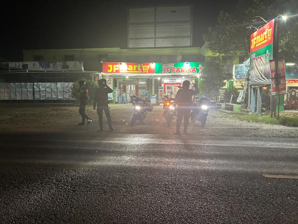 Patroli Malam Sat Samapta Polres Dharmasraya Jaga Kondusivitas&nbsp;Wilayah