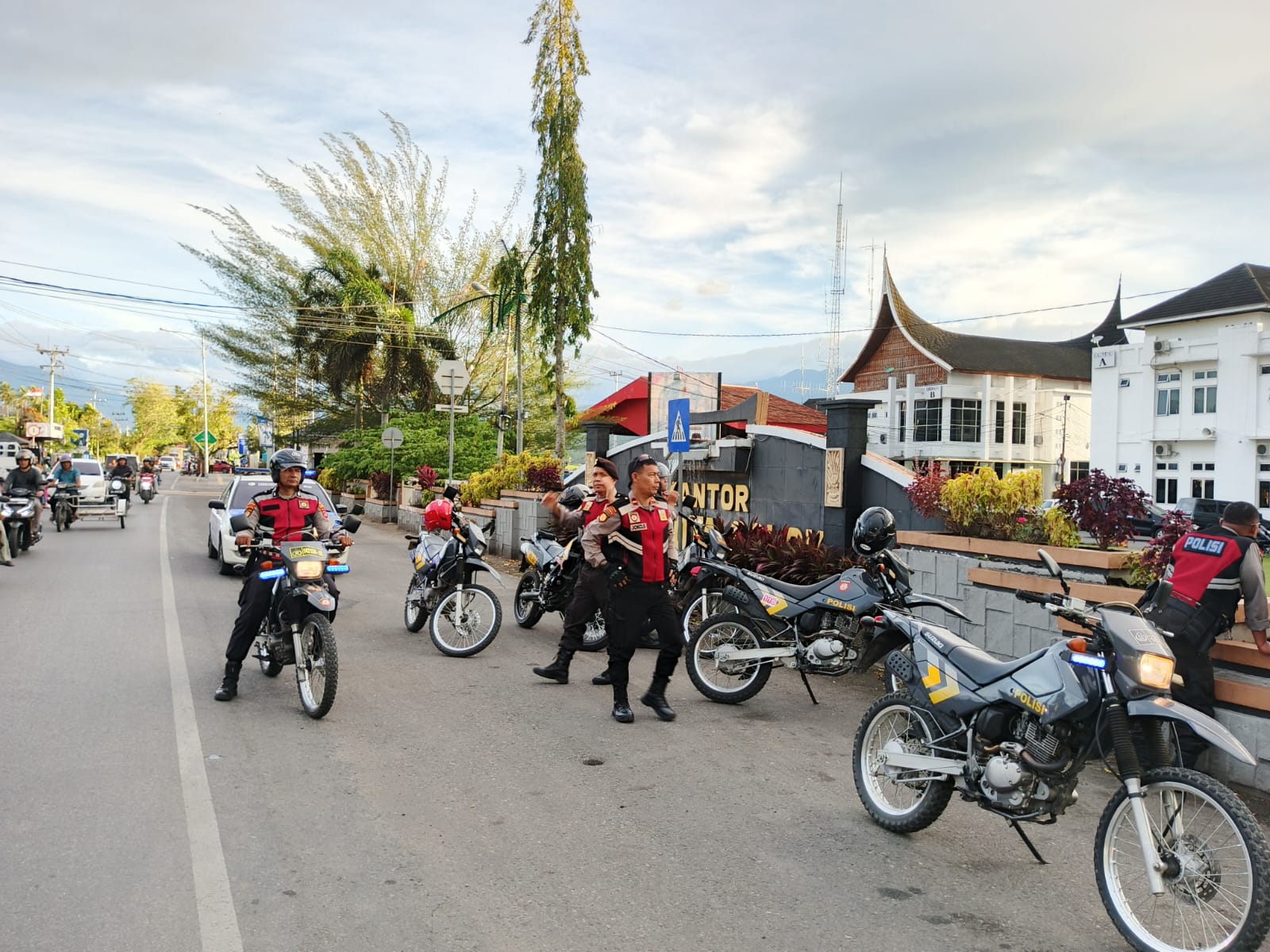 Cegah Kenakalan Remaja, Personel Sat Samapta Polres Solok Kota Gencarkan Patroli Kota