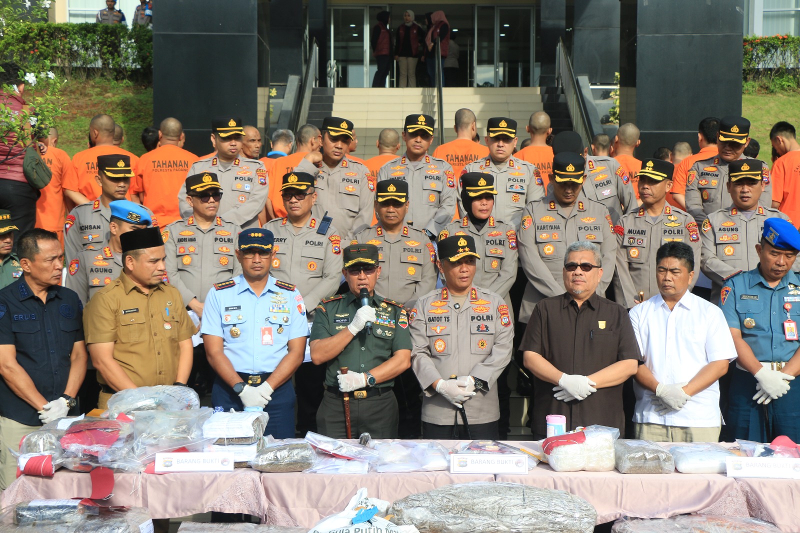 FORKOMPIMDA SUMBAR BERSATU PERANGI NARKOBA, APRESIASI KINERJA KAPOLDA UNGKAP KASUS BESAR!