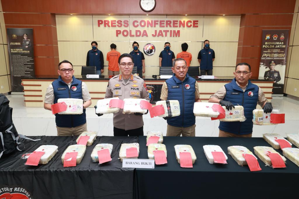 Polda Jatim Berhasil Ungkap Jaringan Narkoba Internasional 21 Kg Sabu Senilai 22 Milyar&nbsp;Disita