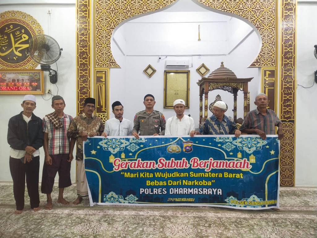 Sholat Subuh Bersama di Masjid Bir Ali: Polsek Sungai Rumbai Ajak Tokoh dan Warga Perangi&nbsp;Narkoba