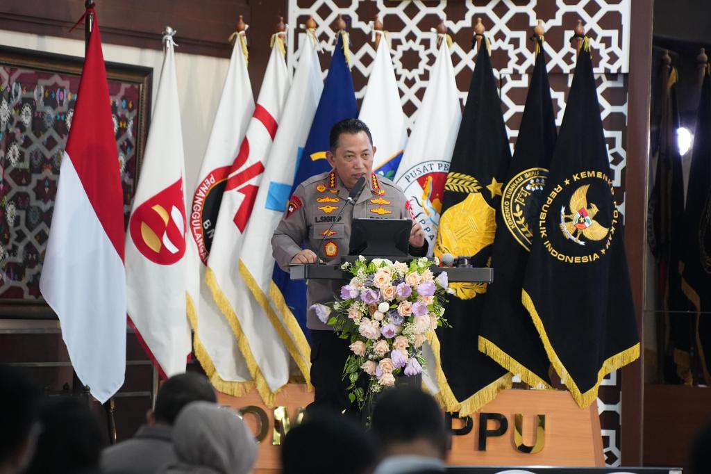 Kapolri Hadiri Promensisko TPPU & TPPT: Komitmen Perangi Kejahatan&nbsp;Siber