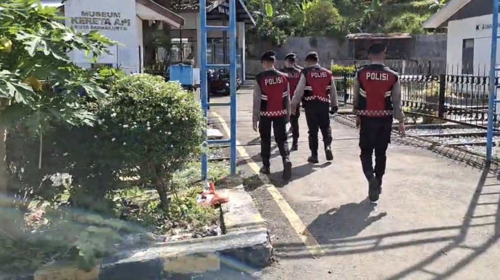 Cegah Aksi Premanisme, Personel Sat Samapta Polres Sawahlunto Berikan Himbauan Di Objek&nbsp;Wisata