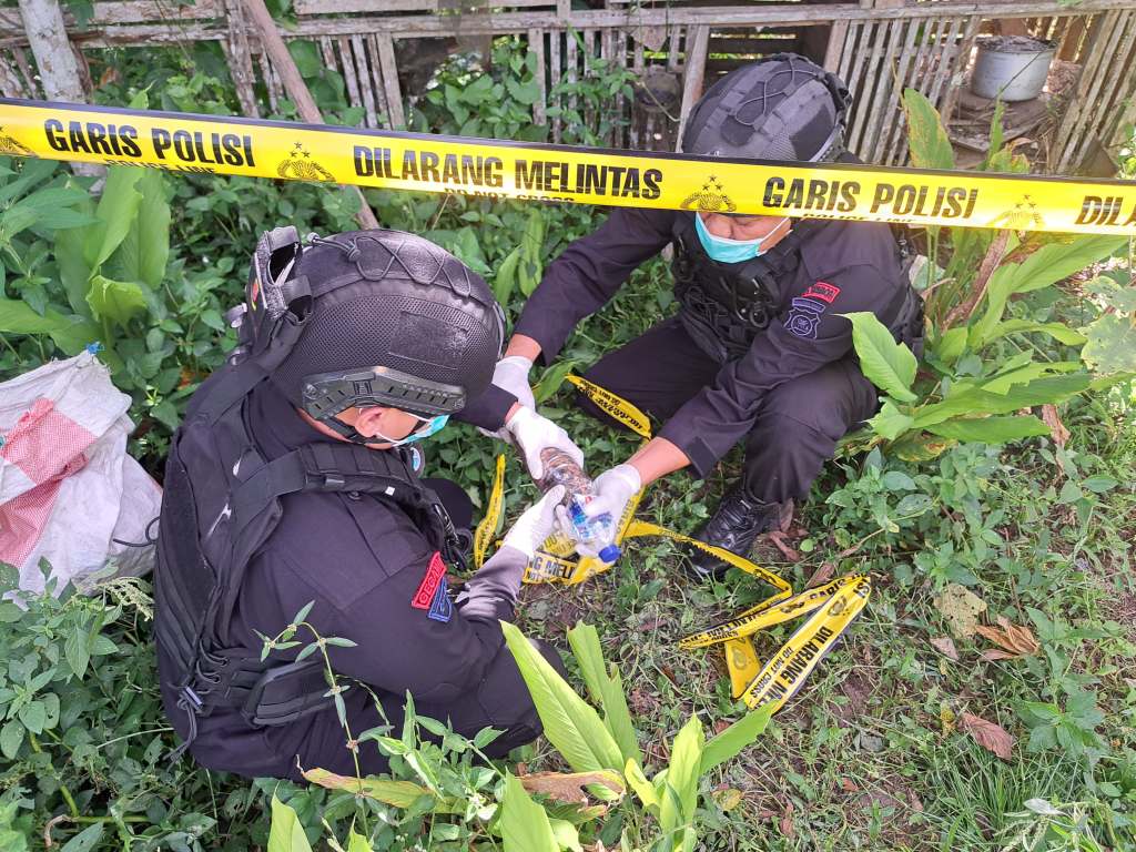 Kerja Cepat dan Presisi Tim Jibom Brimob Sumbar Amankan Bom Mortir di Lima Puluh&nbsp;Kota