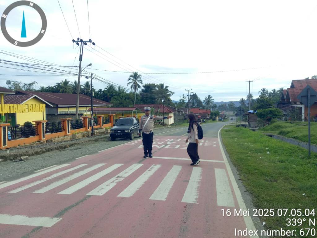Pagi yang Tertib, Jalan yang Bersahabat: Satlantas Polres Solok Selatan Tegakkan Commander Wish di Tengah&nbsp;Masyarakat