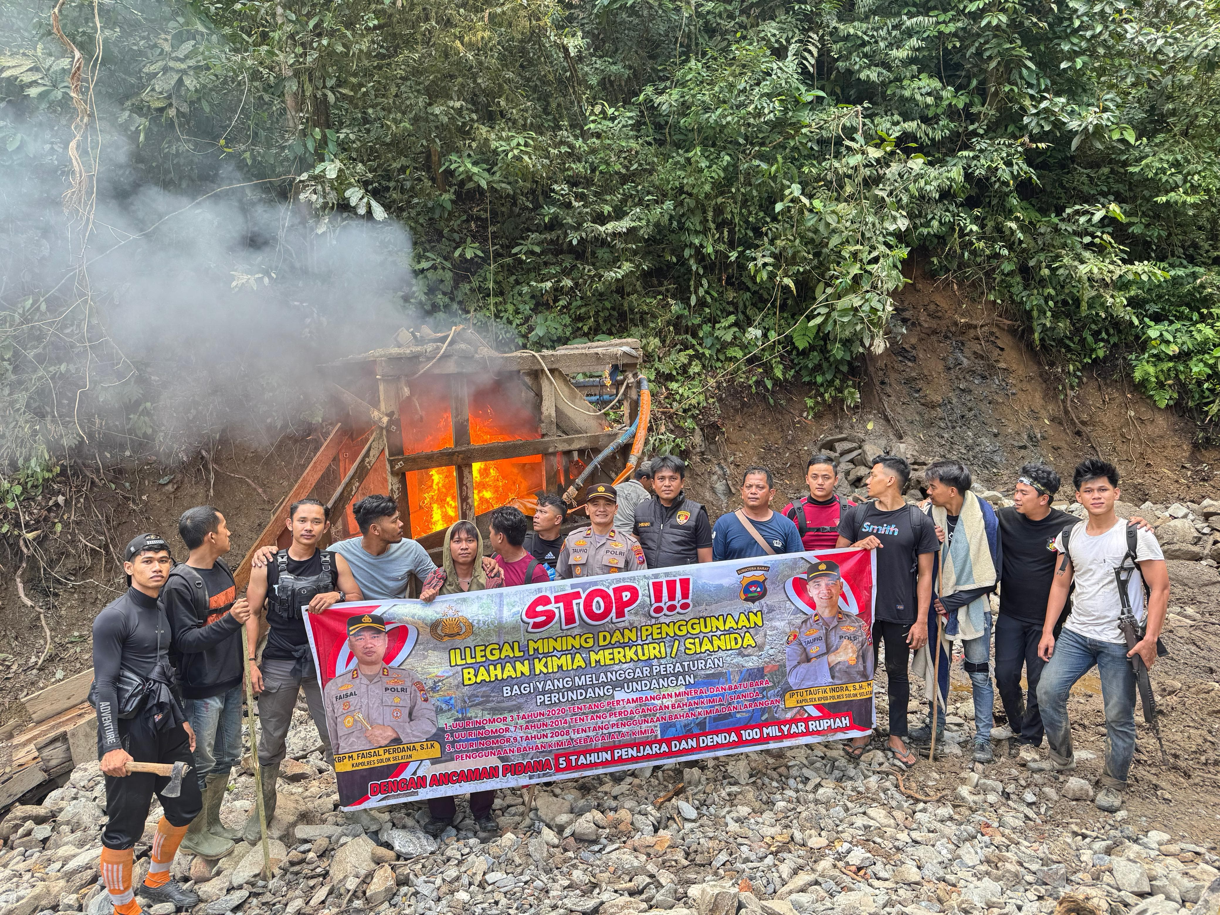 Patroli Satgas Anti Illegal Minning Polres Solok Selatan Amankan 1 Excavator terkait tambang ilegal