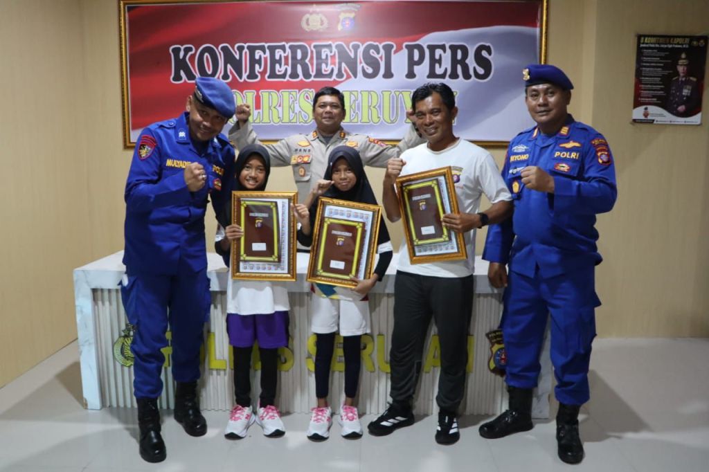 Dukung Pelajar di Dunia Olahraga, Polres Seruyan Beri Penghargaan 2 Atlet Muda&nbsp;Berprestasi