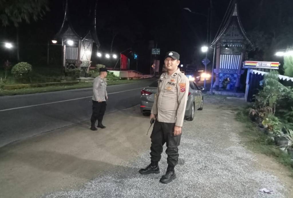 Polsek Muaro Kalaban Intensifkan Patroli Malam Cegah Premanisme dan Gangguan Kamtibmas di Jalan Lintas&nbsp;Sumatera