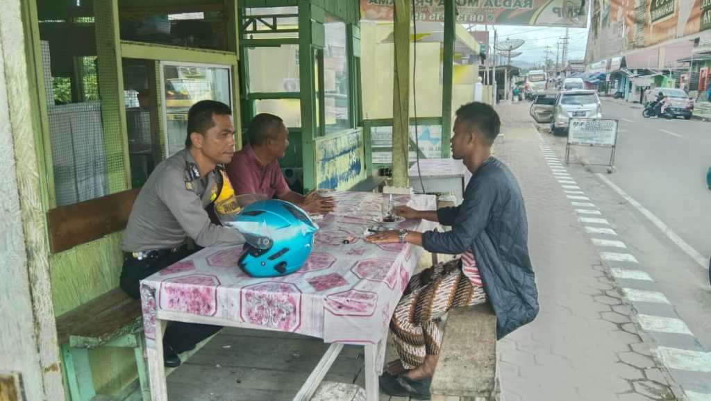 Bhabinkamtibmas Nagari Koto Rajo Sosialisasi Ketahanan Pangan Pemanfaatan Lahan&nbsp;Pekarangan