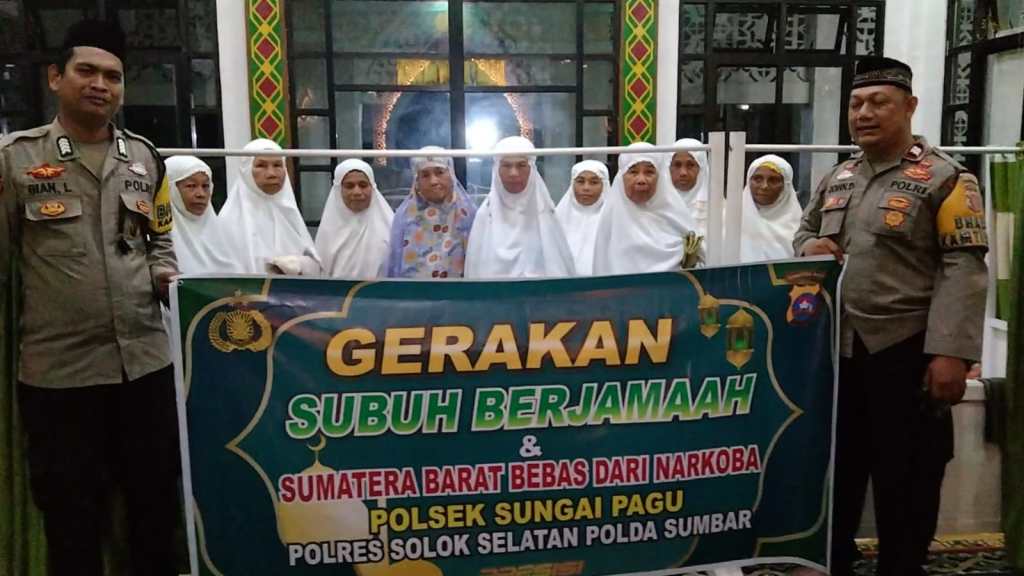 Gerakan Subuh Berjamaah, Sentuhan Humanis Kapolda Sumbar yang Menginspirasi Hingga Pelosok&nbsp;Nagari