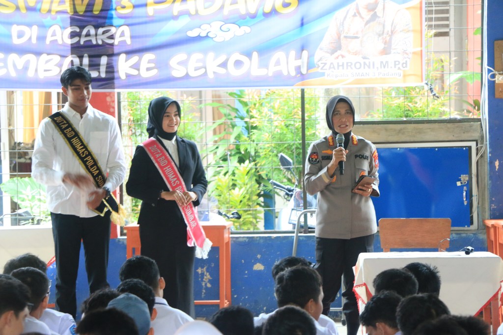 Sosialisasi Bijak Bermedia Sosial di SMAN 3 Padang, Kabid humas Sampaikan Hal&nbsp;ini..
