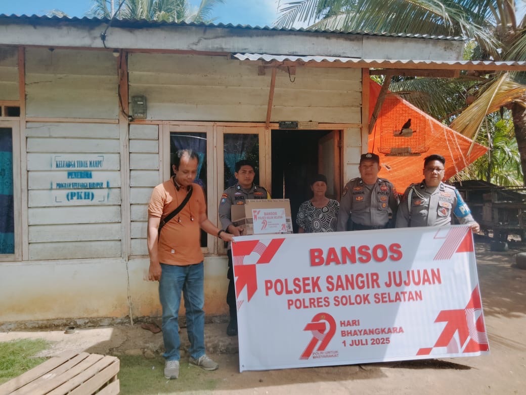 Peduli dan Berbagi, Polsek Sangir Jujuan Salurkan Bantuan Jelang Hari Bhayangkara ke-79