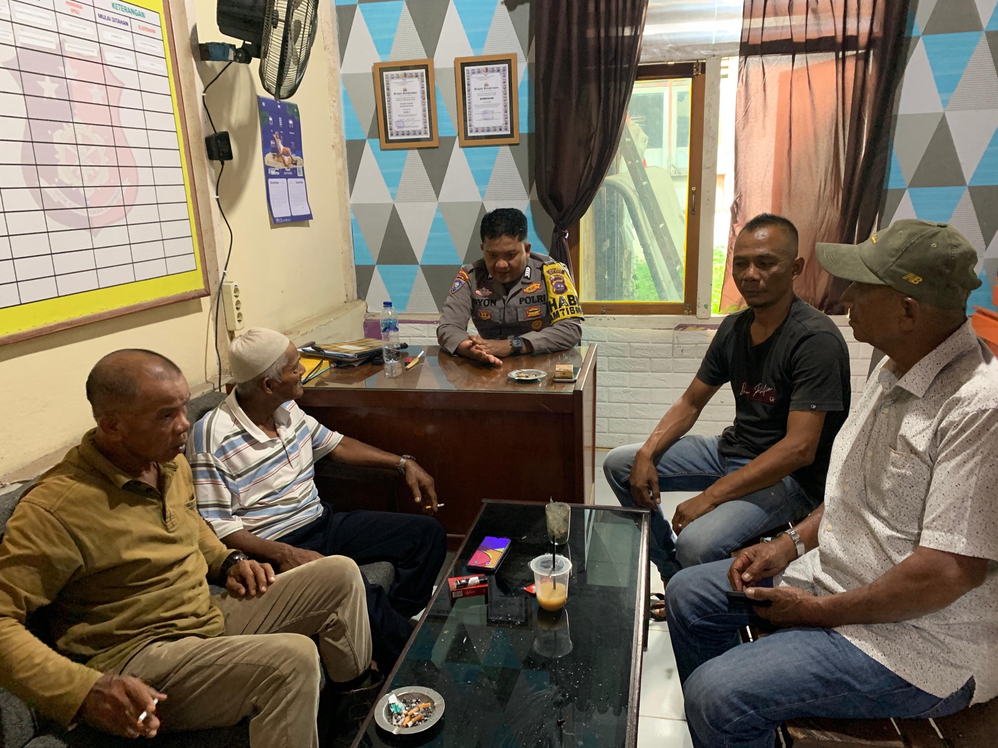 Bripka Prenaldyon Bhabinkamtibmas Nagari Sei. Talang dan Simpang Sugiran Laksanakan Problem Solving Kasus Pengancaman