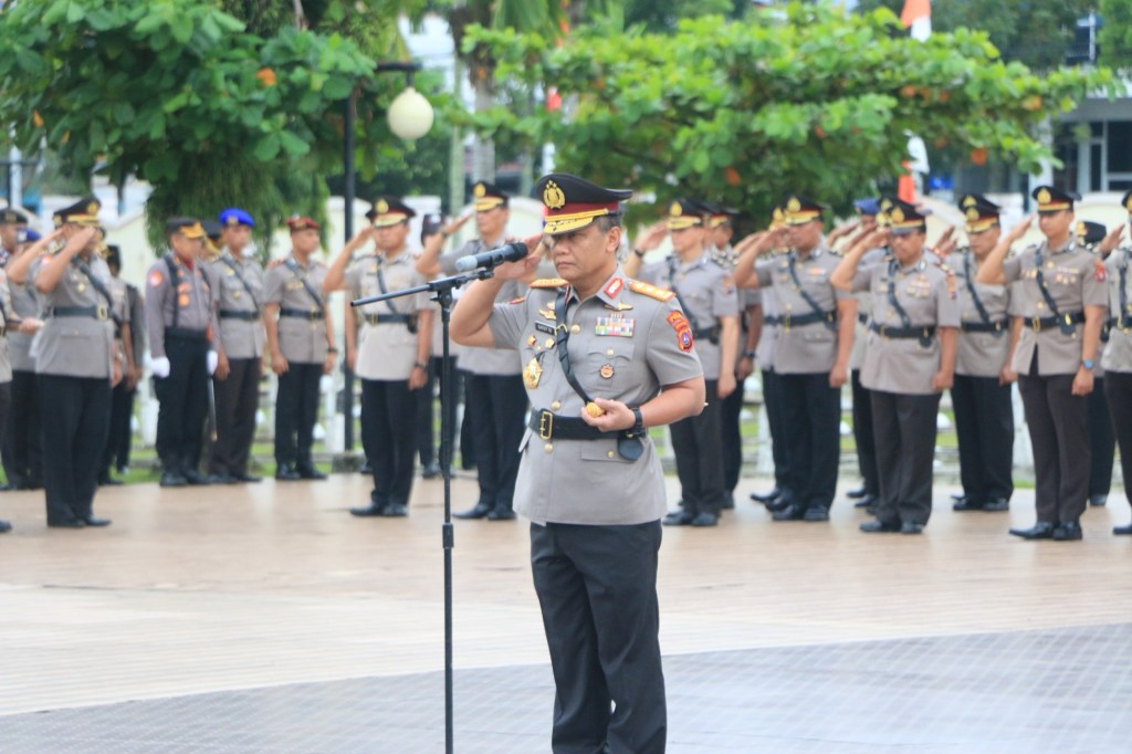 Polda Sumbar Gelar Upacara Tabur Bunga dan Ziarah dalam Rangka Hari Bhayangkara&nbsp;ke-79