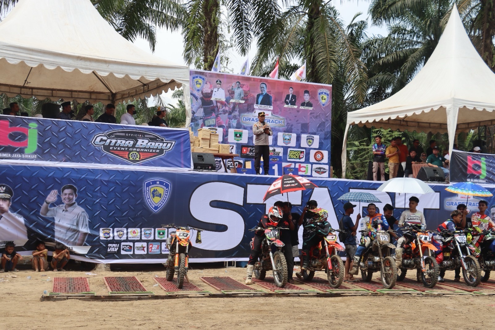 Kapolres Pasaman Barat Hadiri Pembukaan Kejurnas Grass Track Seri 2 Trophy Wakil Gubernur Sumbar Di Kecamatan Kinali