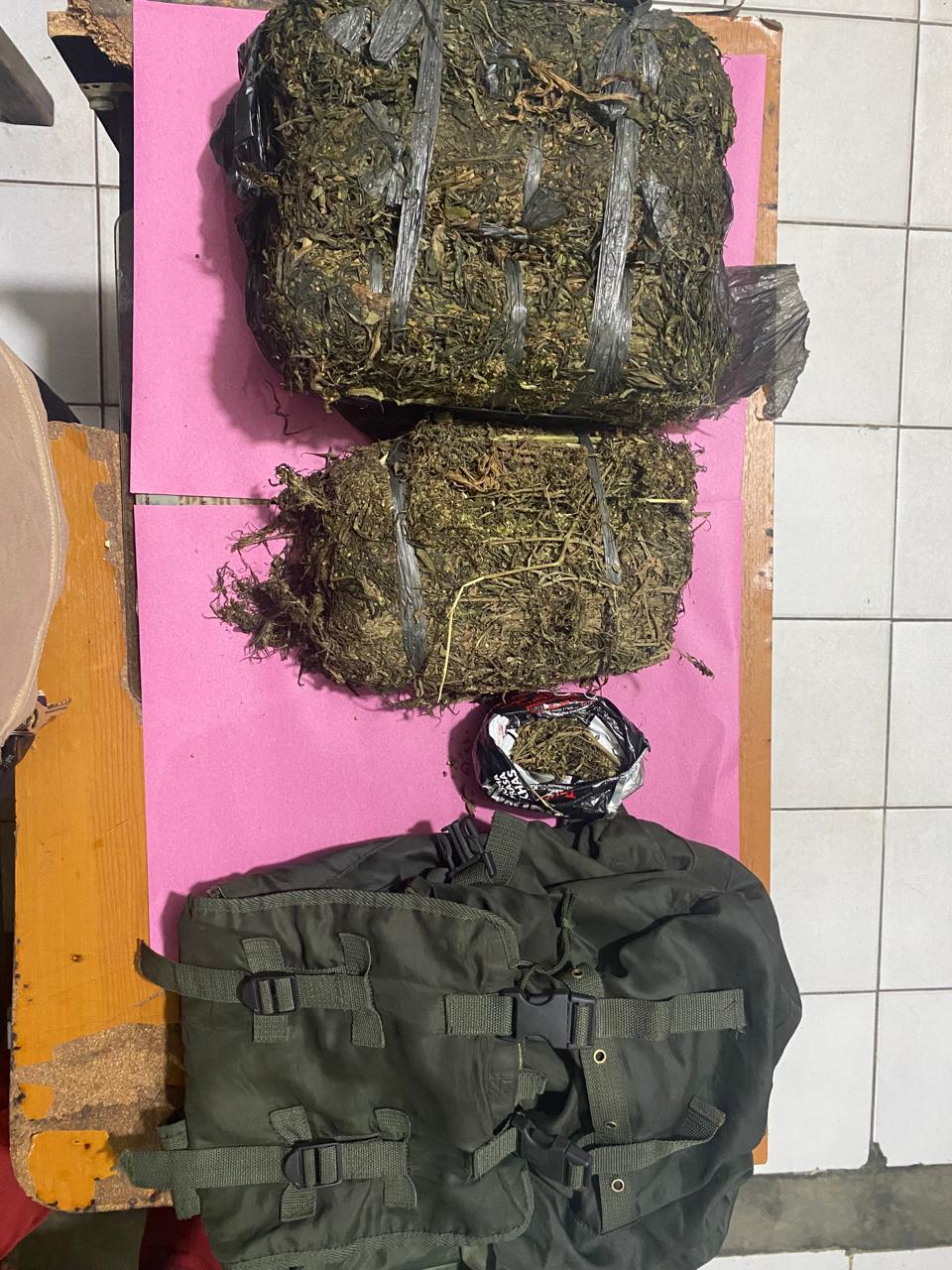 Sat Narkoba Polres Payakumbuh Amankan Dua Tersangka, 3,8 Kg Ganja&nbsp;Disita