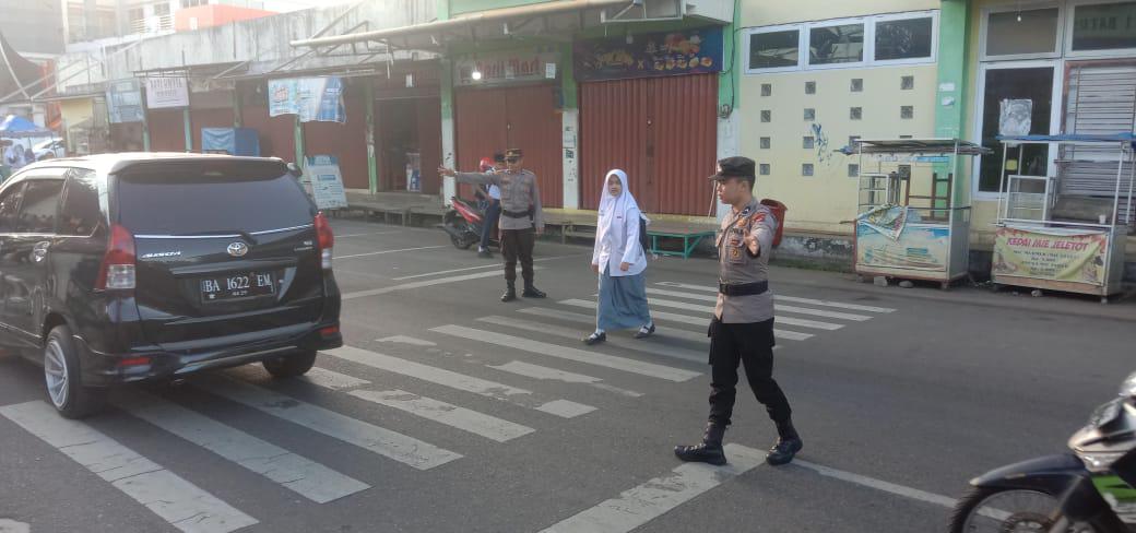 Berikan Ceramah Agama dan Himbauan Kamtibmas, Kabag Ren Polres Tanah Datar Pimpin Giat GSB di Mesjid An-nur Sungayang