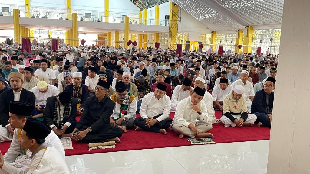 Kapolres dan Forkopimda Shalat Idul Adha di Masjid Agung&nbsp;Dharmasraya