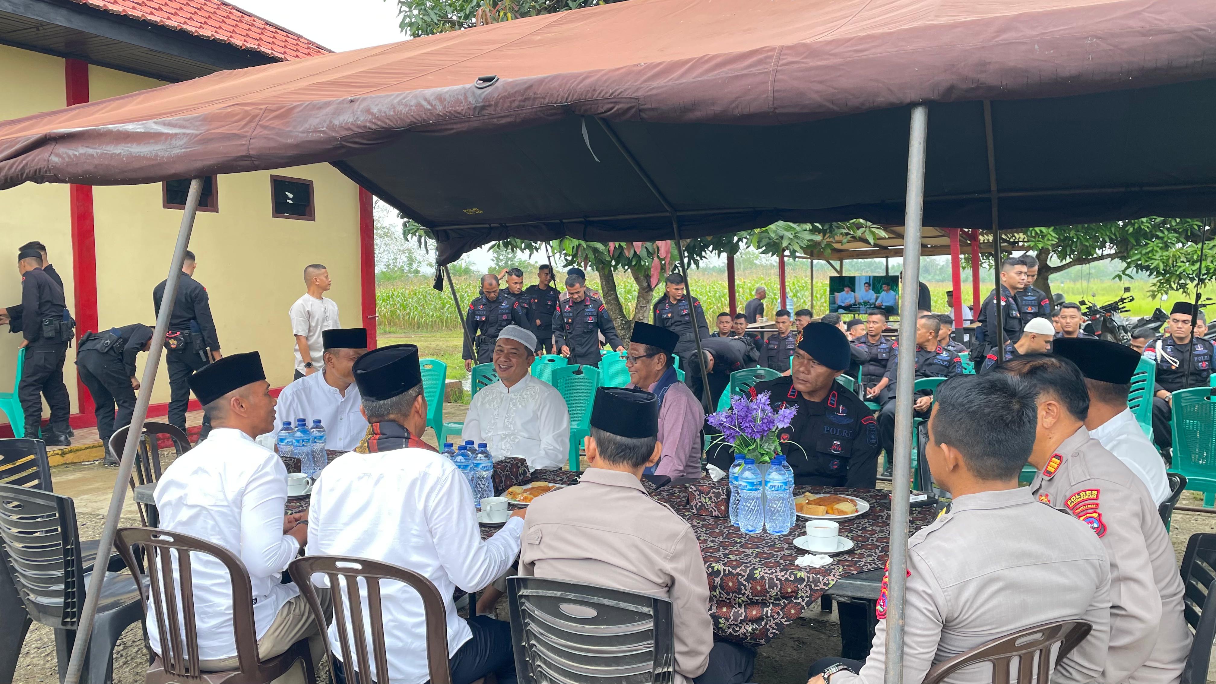 Pererat Silaturahmi Idul Adha 1446 H, Kapolres Dharmasraya Kunjungi Mako Brimob Batalyon C