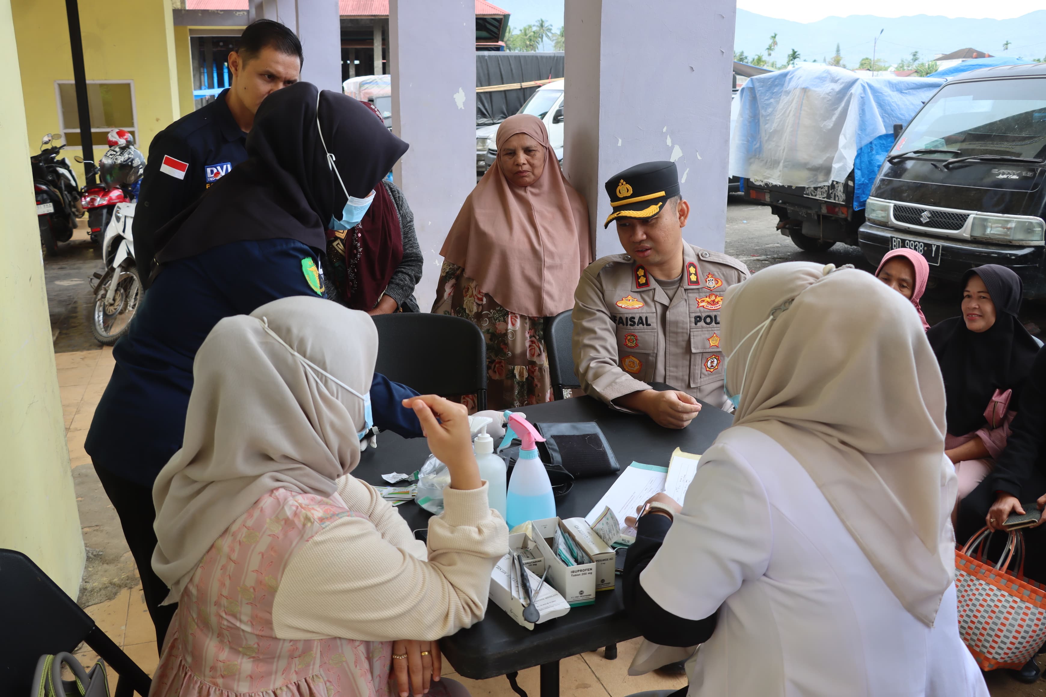 Polres Solok Selatan Hadirkan Senyum Sehat di Hari Pasar: Pemeriksaan Gratis Warnai HUT Bhayangkara ke-79