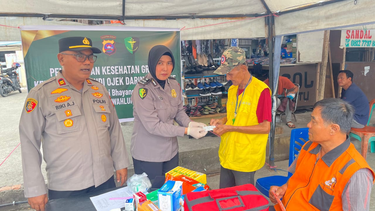 Jelang Peringatan Hari Bhayangkara Ke-79, Polres Sawahlunto Gelar Pemeriksaan Gratis Untuk Pengendara Ojek