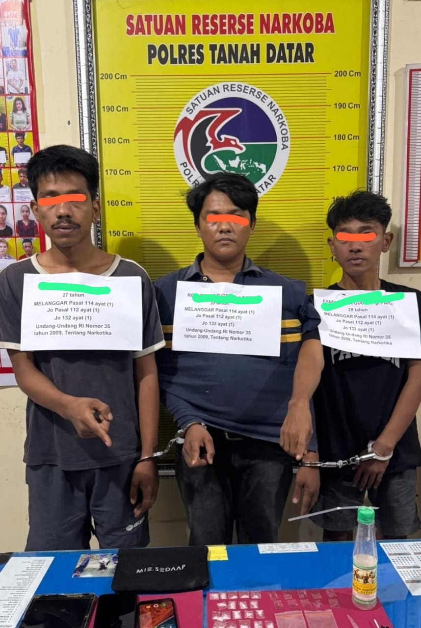 Tiga Pria Ditangkap oleh Tim Tarantula Polres Tanah Datar di Sebuah Rumah Kosong, Diduga Sering Pesta&nbsp;Narkoba