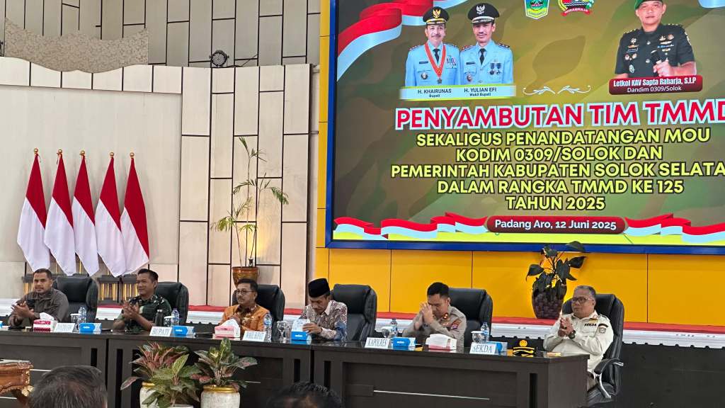 Kuatkan Sinergi, Bangun Negeri: TMMD ke-125 Jadi Momentum Kolaborasi Polres, Kodim, dan Pemkab Solok&nbsp;Selatan
