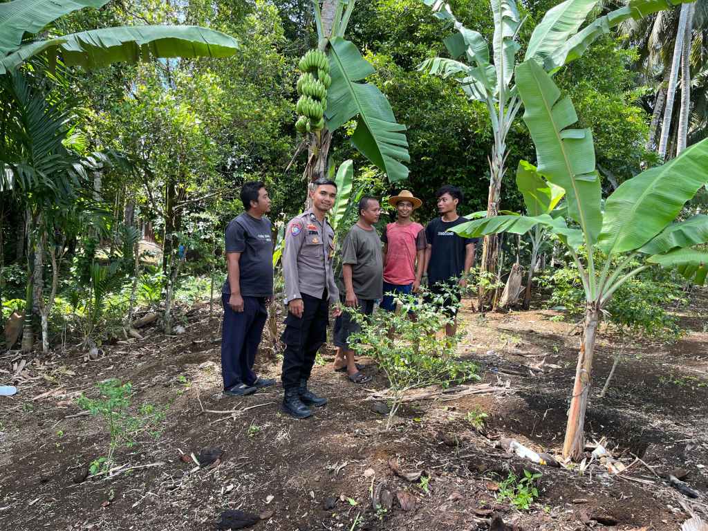 Bhabinkamtibmas Batu Gadang Kuranji Hulu Konsisten Dukung Program Ketahanan&nbsp;Pangan