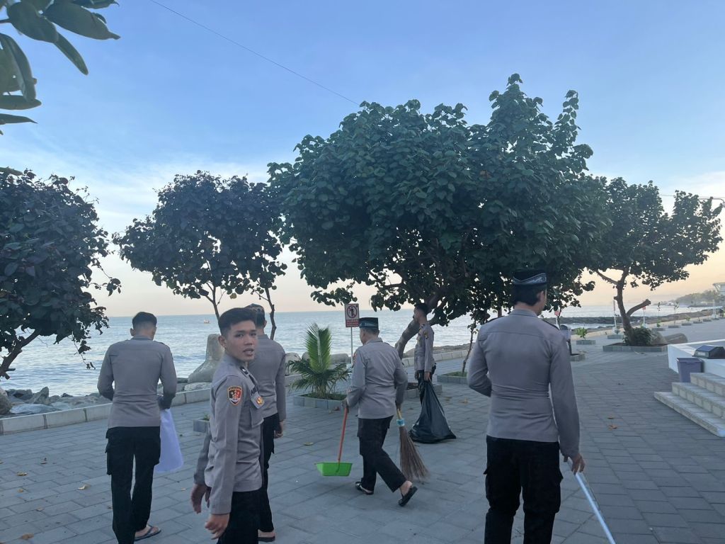 Sambut Hari Bhayangkara Ke -79, Polda Sumbar gelar Bhakti Religi di Mesjid Al-Hakim&nbsp;Padang