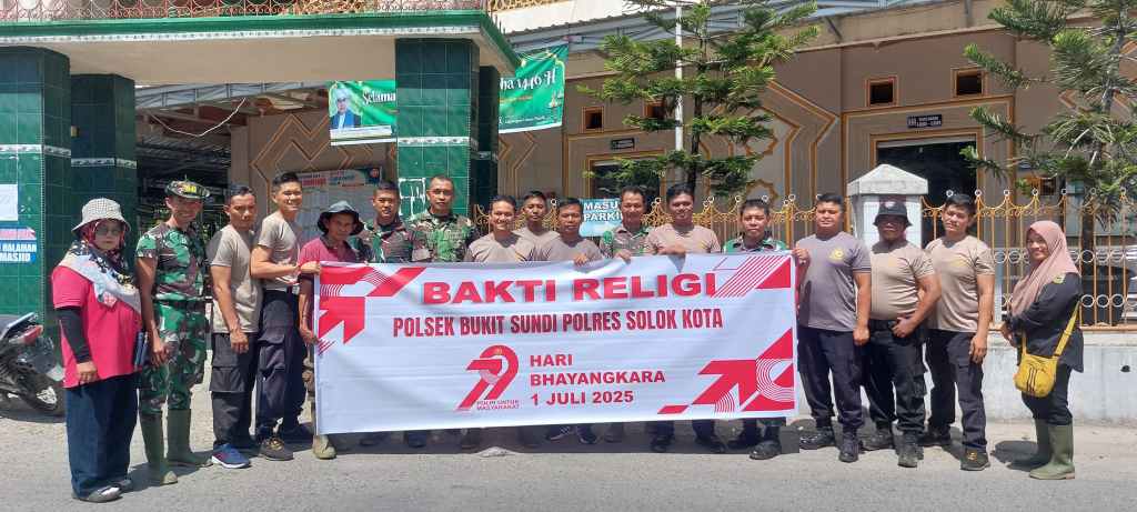 Polsek Bukit Sundi Gelar Bakti Religi di Mesjid Raya Muara Panas dalam Rangka Hari Bhayangkara&nbsp;ke-79