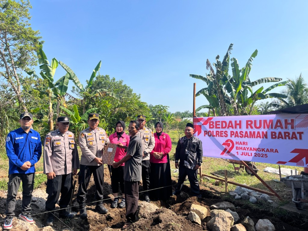 Dalam Rangka Hari Bhayangkara Ke-79 Tahun 2025, Polres Pasaman Barat Melaksanakan Bedah Rumah Kepada Warga Yang&nbsp;Membutuhkan