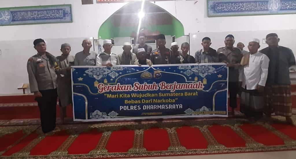 Polsek Koto Baru Gelar Sholat Subuh Berjamaah, Ajak Warga Jauhi Balap&nbsp;Liar