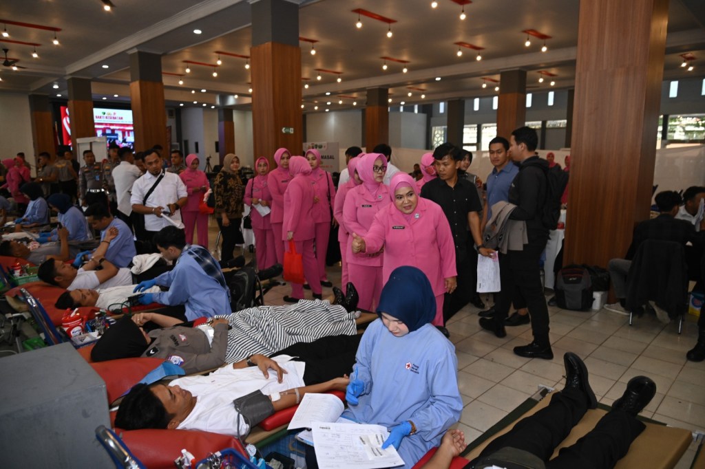 Polda Sumbar Gelar Bhakti Kesehatan, Capai 457 Kantong Darah dan Layani Ratusan&nbsp;Warga