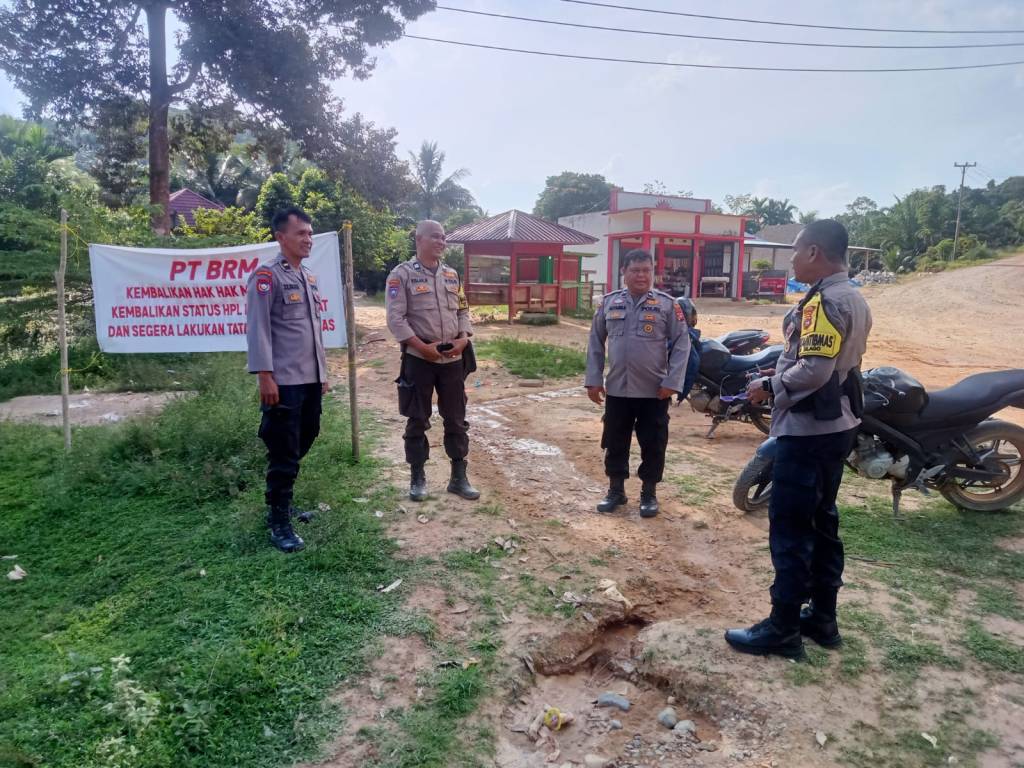 Dalam Rangka Hari Bhayangkara ke-79, Polres Dharmasraya Optimalkan Patroli Pengamanan di Area PT.&nbsp;BRM